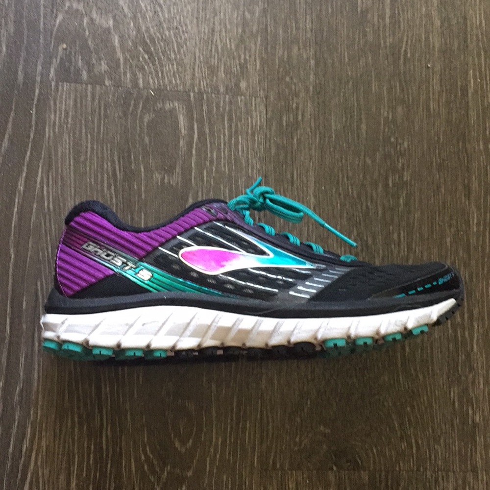 BROOKS SNEAKERS